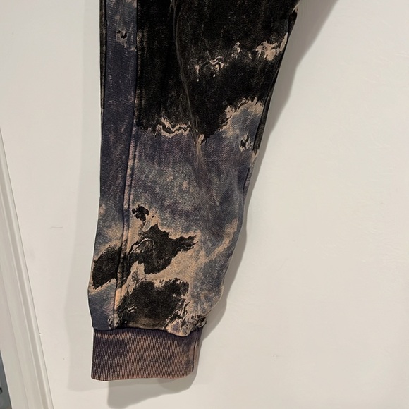 Joylab tie dye joggers size extra small - Picture 5 of 9